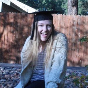 Meet your Posher, Kaitlin